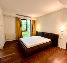 Apartament, 3 rooms with underground parking included Bucuresti/Floreasca