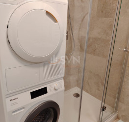 Apartament, 3 rooms with underground parking included Bucuresti/Domenii