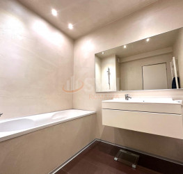 Apartament, 3 rooms with underground parking included Bucuresti/Pipera