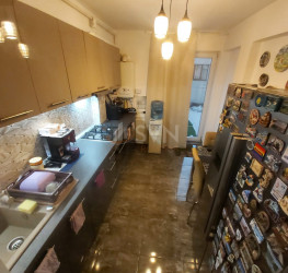 Apartament, 3 rooms with underground parking included Bucuresti/Berceni