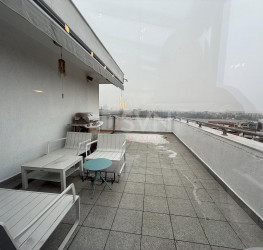 Apartament, 3 rooms with underground parking included Bucuresti/Sisesti