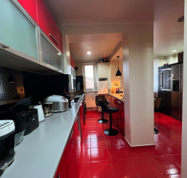 Apartament, 3 rooms with underground parking included Bucuresti/Piata Muncii