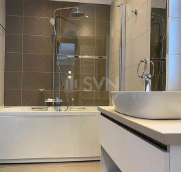 Apartament, 3 rooms with underground parking included Bucuresti/Herastrau