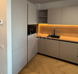 Apartament, 3 rooms with underground parking included Bucuresti/Pipera