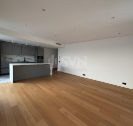 Apartament, 3 rooms with underground parking included Bucuresti/Herastrau