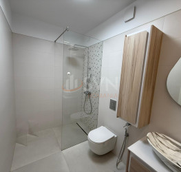 Apartament, 3 rooms with underground parking included Bucuresti/Nordului