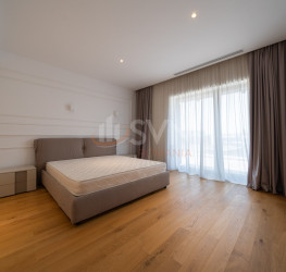 Apartament, 3 rooms with underground parking included Bucuresti/Herastrau