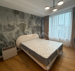 Apartament, 3 rooms with underground parking included Bucuresti/Iancu Nicolae