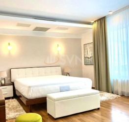 Apartament, 3 rooms with underground parking included Bucuresti/Herastrau