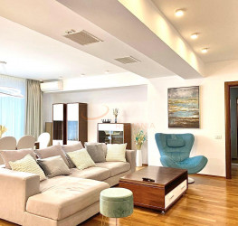 Apartament, 3 rooms with underground parking included Bucuresti/Herastrau