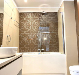 Apartament, 3 rooms with underground parking included Bucuresti/Herastrau