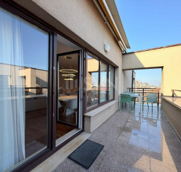 Apartament, 3 rooms with underground parking included Bucuresti/Herastrau