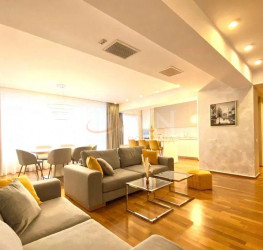 Apartament, 3 rooms with underground parking included Bucuresti/Herastrau