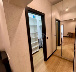 Apartament, 3 rooms with underground parking included Bucuresti/Lacul Tei