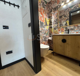 Apartament, 3 rooms with underground parking included Bucuresti/Lacul Tei