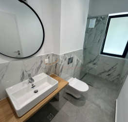 Apartament, 3 rooms with underground parking included Bucuresti/Baneasa