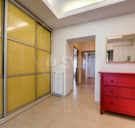 Apartament, 3 rooms with underground parking included Bucuresti/Lacul Tei