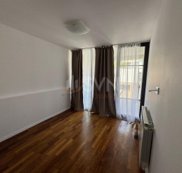Apartament, 3 rooms with underground parking included Bucuresti/Herastrau