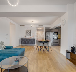 Apartament, 3 rooms with underground parking included Bucuresti/Straulesti