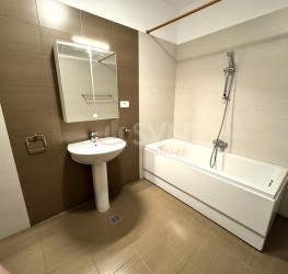 Apartament, 3 rooms with underground parking included Bucuresti/Baneasa