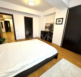 Apartament, 3 rooms with underground parking included Bucuresti/Baneasa