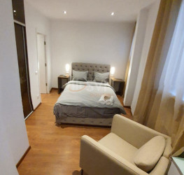 Apartament, 3 rooms with underground parking included Bucuresti/Amzei