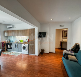 Apartament, 3 rooms with underground parking included Bucuresti/Amzei