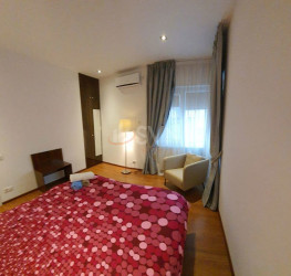 Apartament, 3 rooms with underground parking included Bucuresti/Amzei