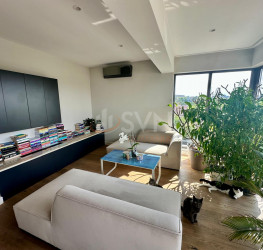 Apartament, 3 rooms with underground parking included Bucuresti/Lacul Tei
