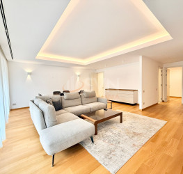 Apartament, 3 rooms with underground parking included Bucuresti/Primaverii