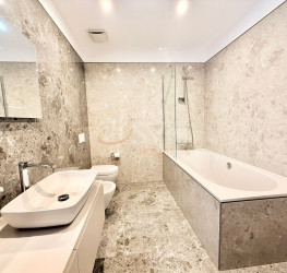 Apartament, 3 rooms with underground parking included Bucuresti/Primaverii