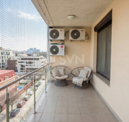 Apartament, 3 rooms with underground parking included Bucuresti/Herastrau