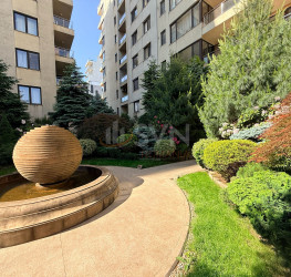 Apartament, 3 rooms with underground parking included Bucuresti/Herastrau
