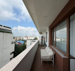 Apartament, 3 rooms with underground parking included Bucuresti/13 Septembrie