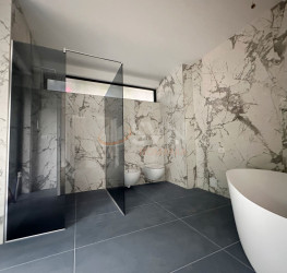 Apartament, 3 rooms with underground parking included Bucuresti/Aviatorilor