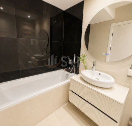 Apartament, 3 rooms with underground parking included Bucuresti/Pipera