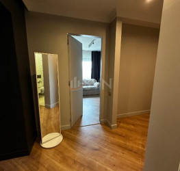 Apartament, 3 rooms with underground parking included Bucuresti/Pipera