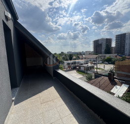 Apartament, 3 rooms with underground parking included Bucuresti/Bucur Obor