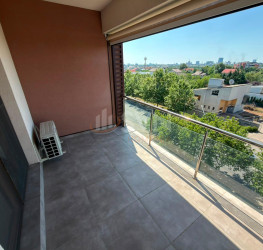 Apartament, 3 rooms with underground parking included Bucuresti/Sisesti