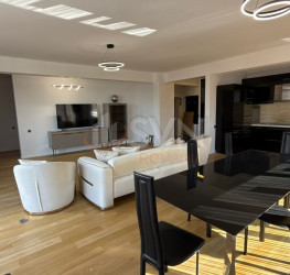 Apartament, 3 rooms with underground parking included Bucuresti/Herastrau