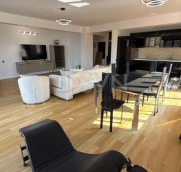 Apartament, 3 rooms with underground parking included Bucuresti/Herastrau