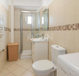 Apartament, 4 camere, 100 mp Bucuresti/Piata Victoriei