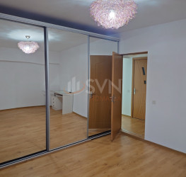 Apartament, 4 camere, 100 mp Bucuresti/Centrul Civic
