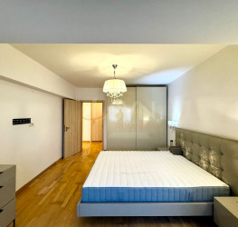 Apartament, 4 camere, 125 mp Bucuresti/Alba Iulia