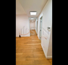 Apartament, 4 camere, 131 mp Bucuresti/Centrul Civic