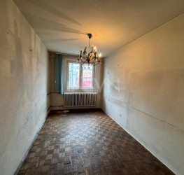 Apartament, 4 camere, 66 mp Bucuresti/P-ta Universitatii