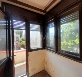 Apartament, 4 camere, 80 mp Bucuresti/P-ta Alba Iulia