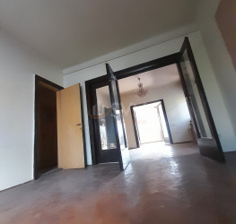 Apartament, 4 camere, 80 mp Bucuresti/P-ta Alba Iulia