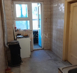 Apartament, 4 camere, 80 mp Bucuresti/P-ta Alba Iulia