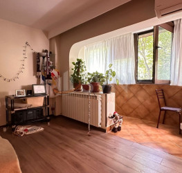 Apartament, 4 camere, 92 mp Bucuresti/Alba Iulia